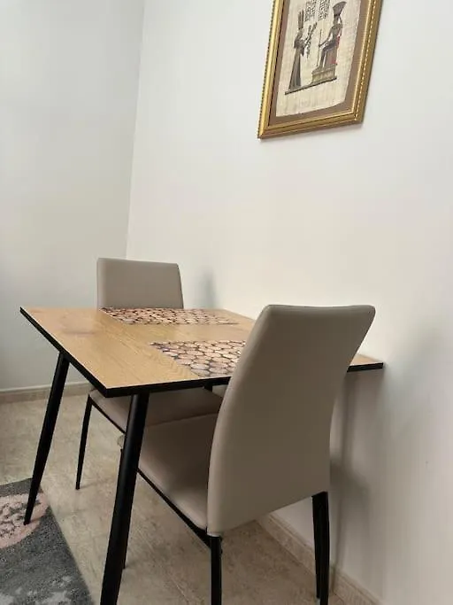 Cozy Flat In The City Center Tirana 0*,