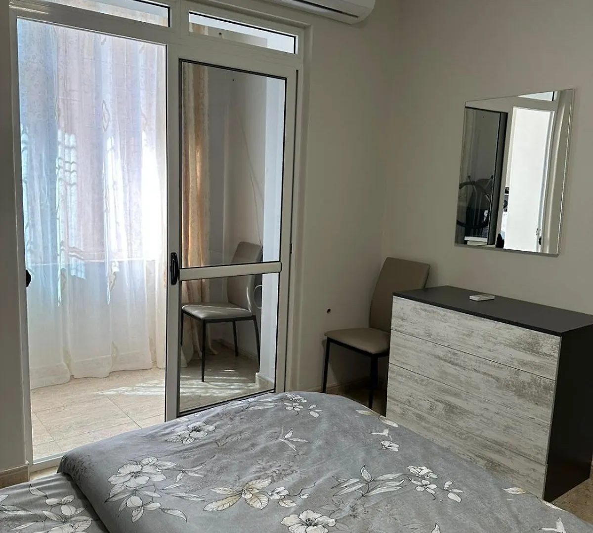 Apartment Cozy Flat In The City Center Tirana Albania